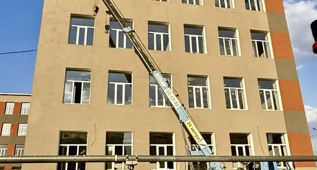 Аренда автовышки для ремонта здания в Энгельсе